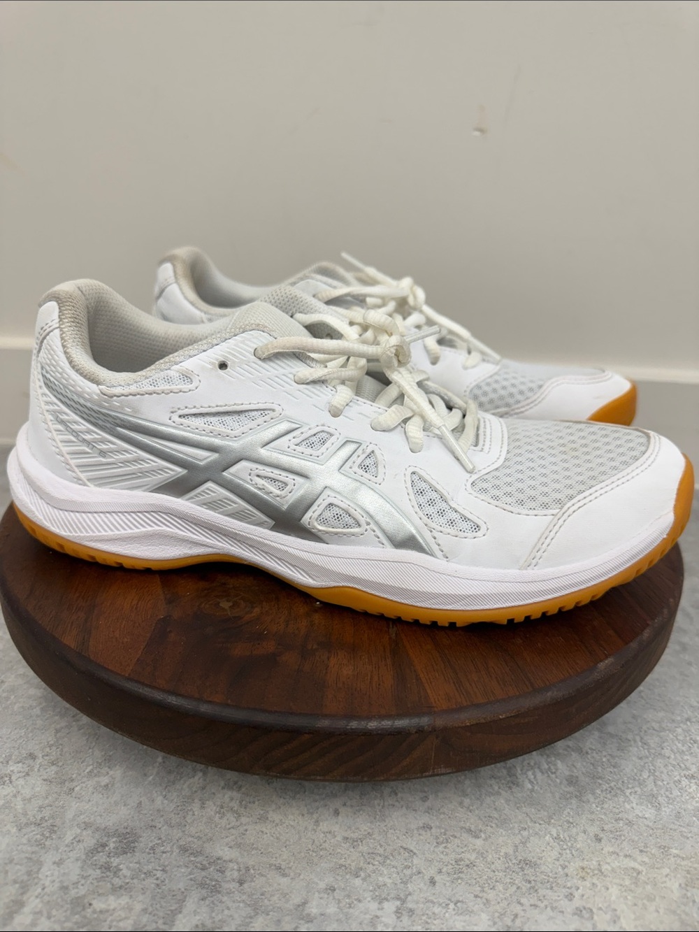 ASICS White Silver Indoor Court Shoes Women’s Size 8.5 EU 40